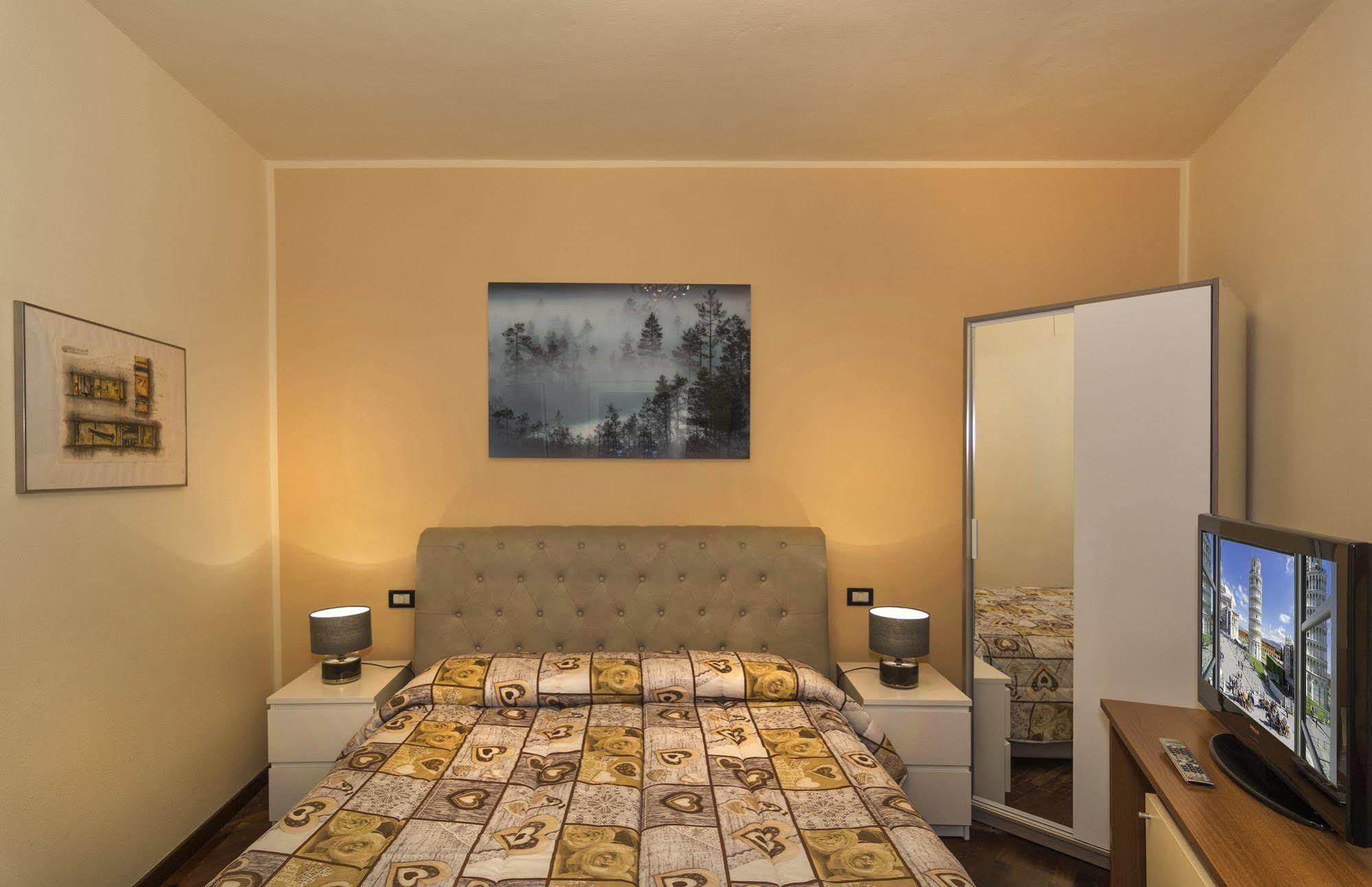 Hotel Il Giardino Pisa Bagian luar foto